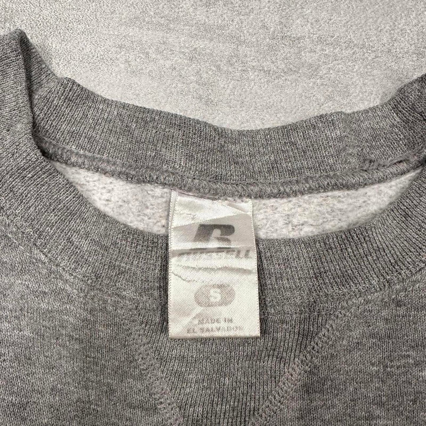 Grey vintage Russell sweatshirt S
