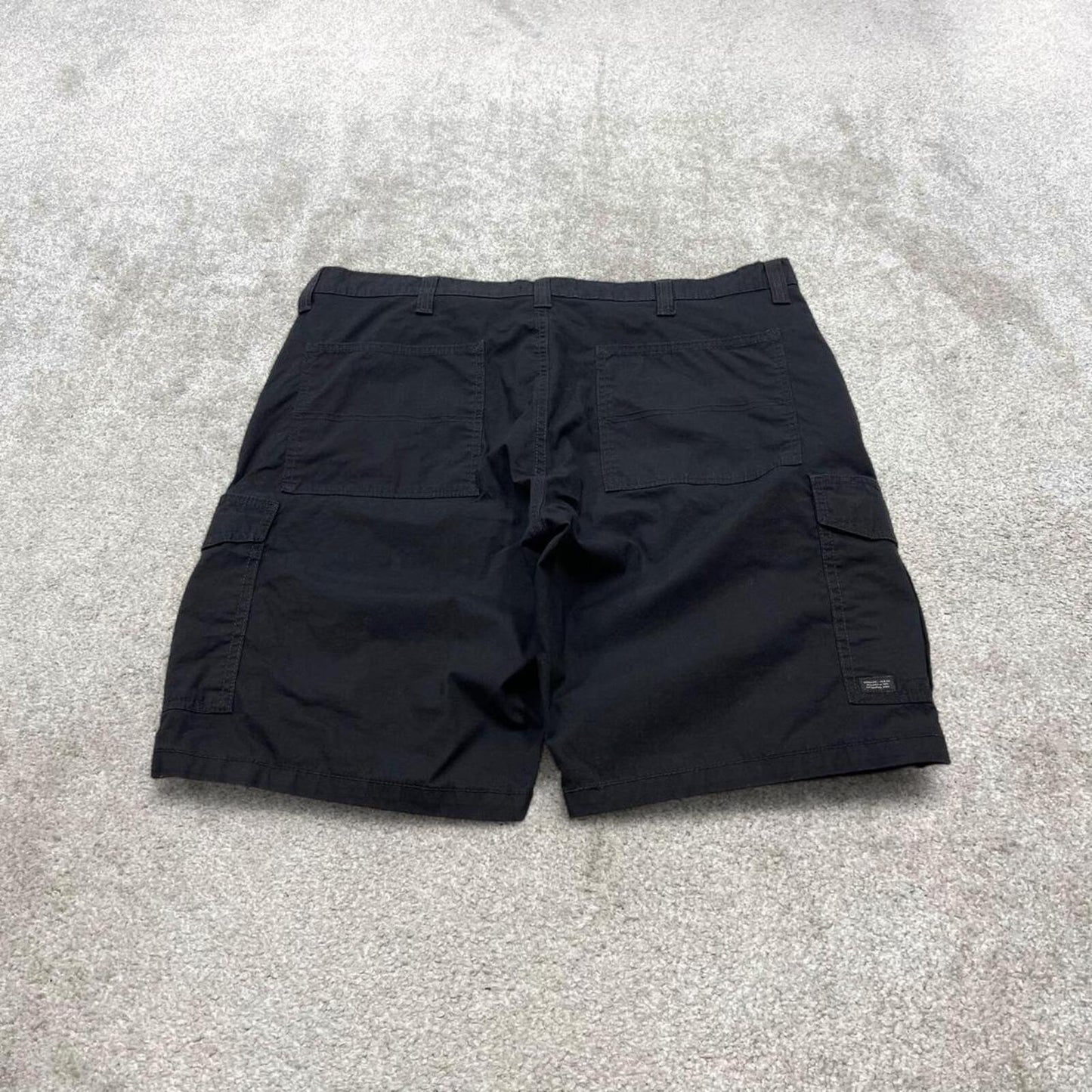 Y2k Levi's cargo shorts W38 technical style black Loose wide leg fit outdoors