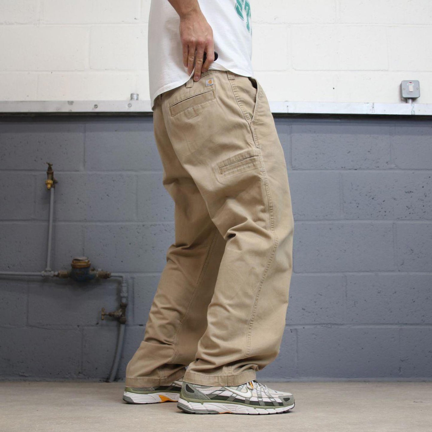Mens Carhartt carpenter pants W38 L30 tan relaxed 90s style cargos