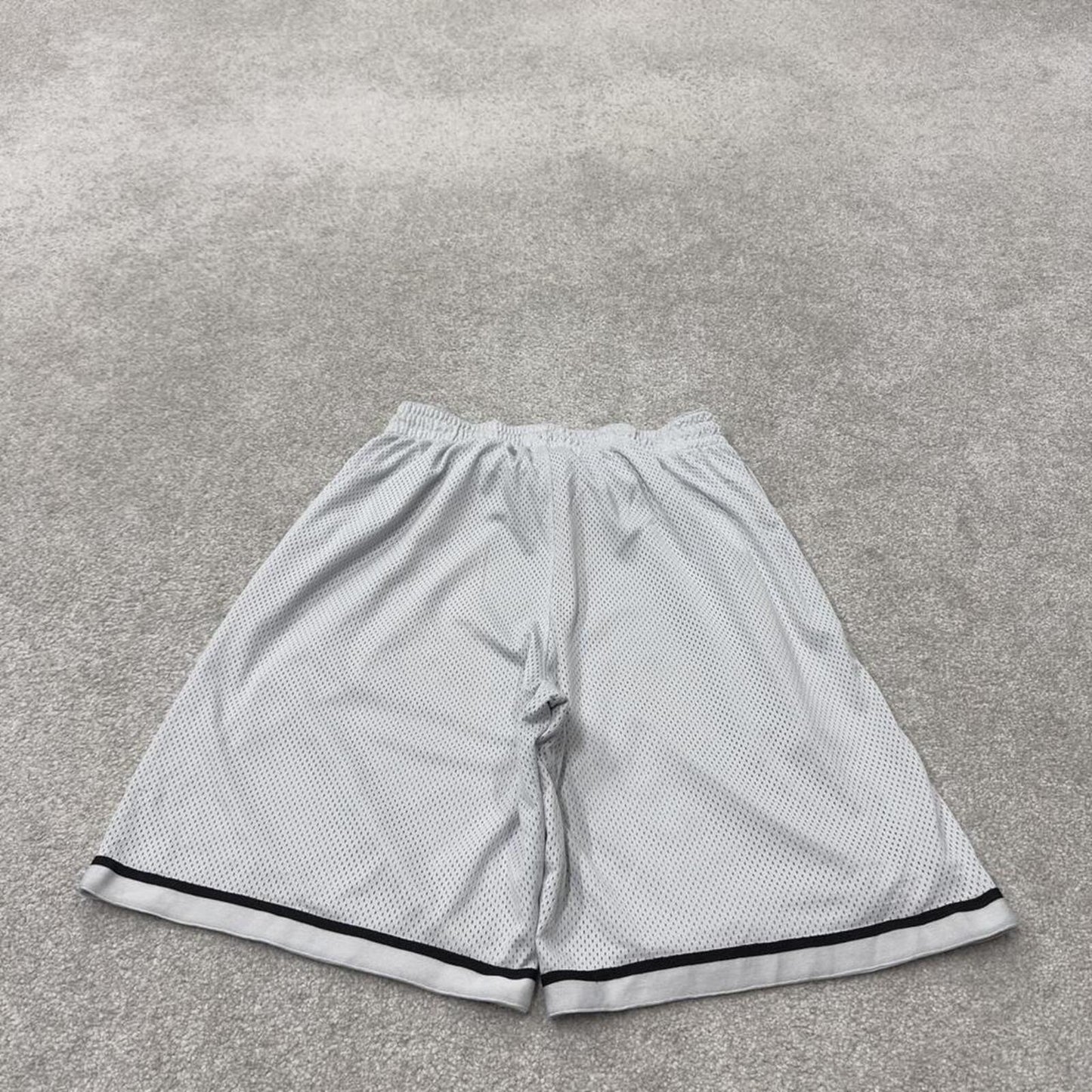Loose Nike sports shorts y2k grey Basketball style comfy loose floaty summer gym shorts