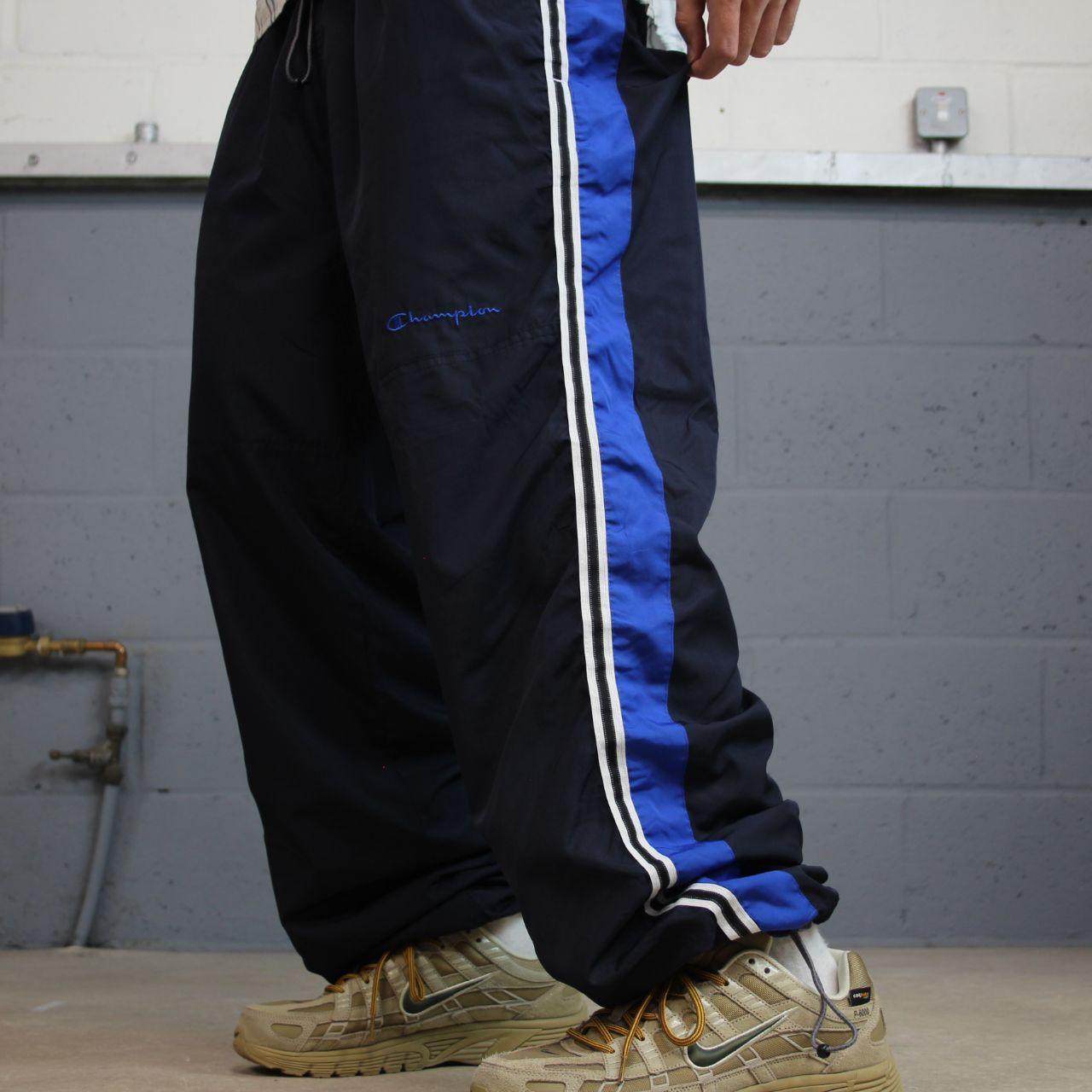 Baggy Y2K Champion tracksuit bottoms navy Loose leg lined 2000s style casual track pants
