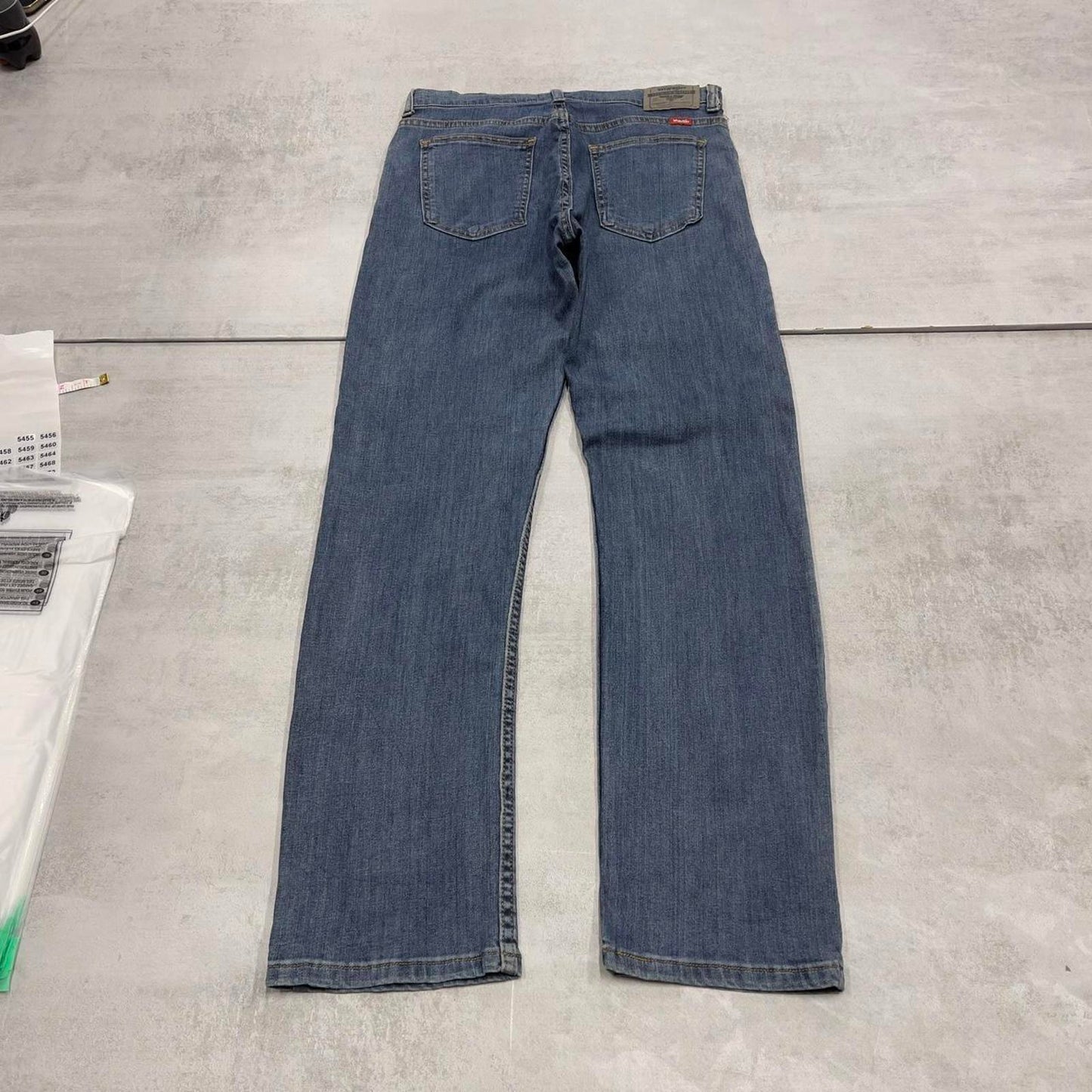 Blue Wrangler jeans 16 W30L31 straight denim jeans tab logo