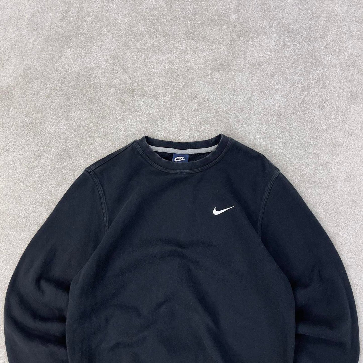 Black Nike sweatshirt Small mens pullover y2k 90s style jumper embroidered Swoosh logo