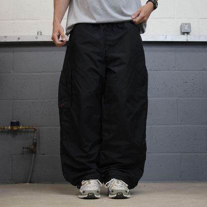 Vintage Nike baggy tracksuit bottoms black Wide leg embroidered swoosh logo track pants