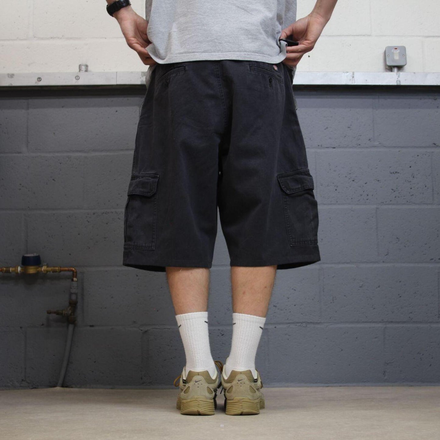Dickies baggy cargo shorts faded black Chino style skater shorts wide leg festival