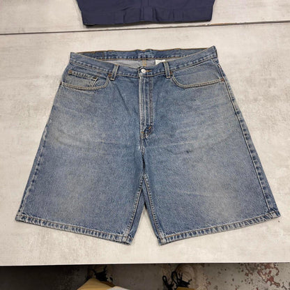 Mens Levi’s denim shorts W38