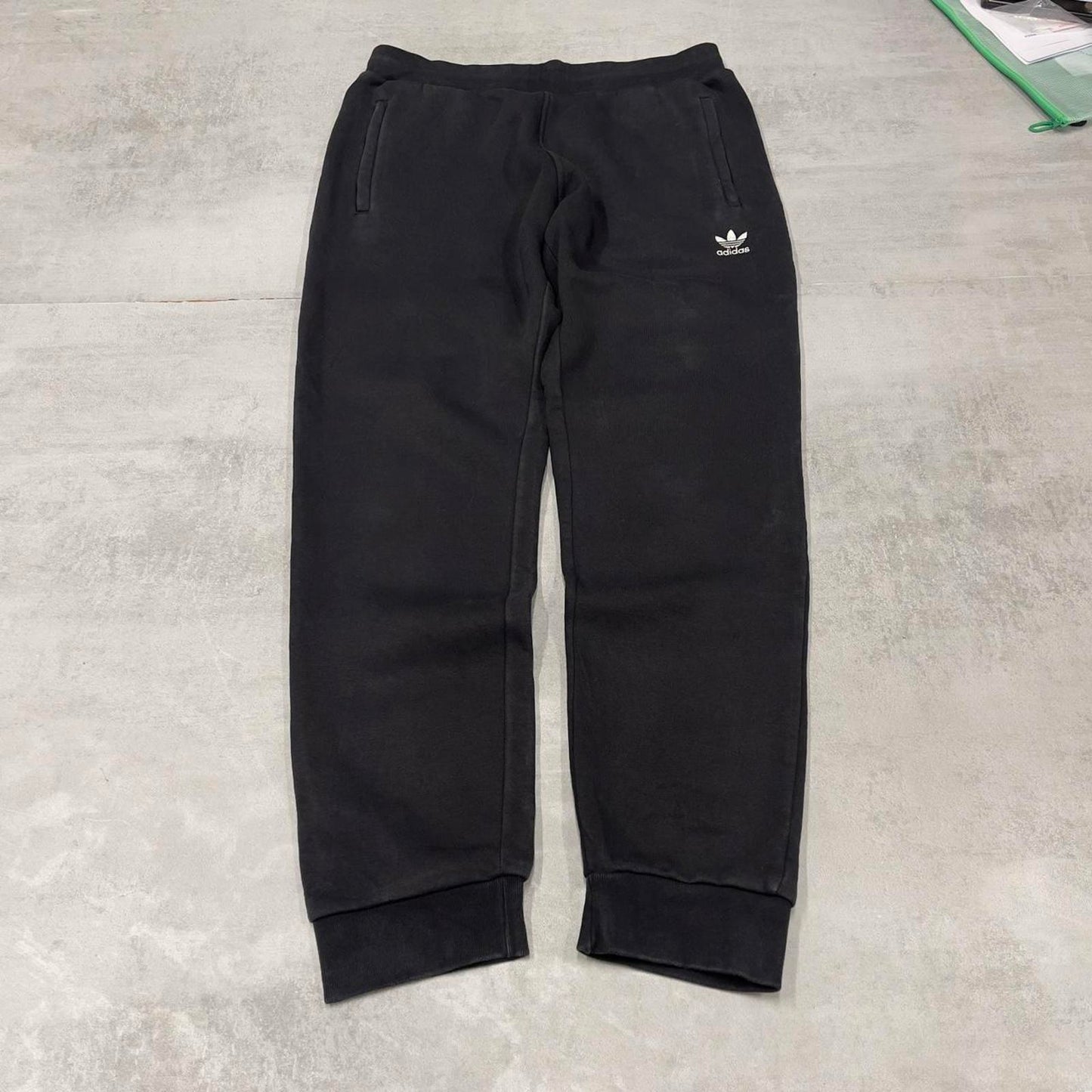 Y2k black Adidas joggers L loose casual sweatpants embroidered logo