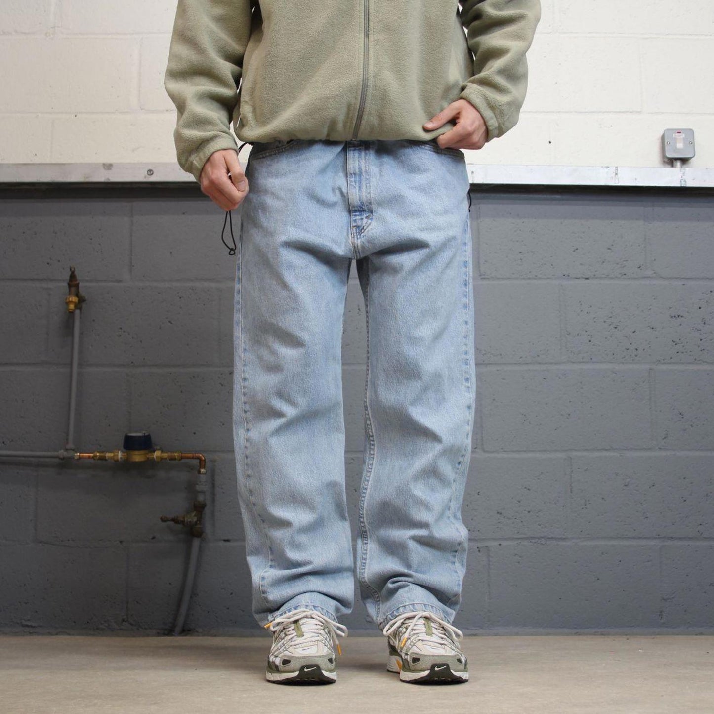 Vintage Y2K Levi’s 505 jeans light wash blue Straight leg 00s style denim pants red tab logo
