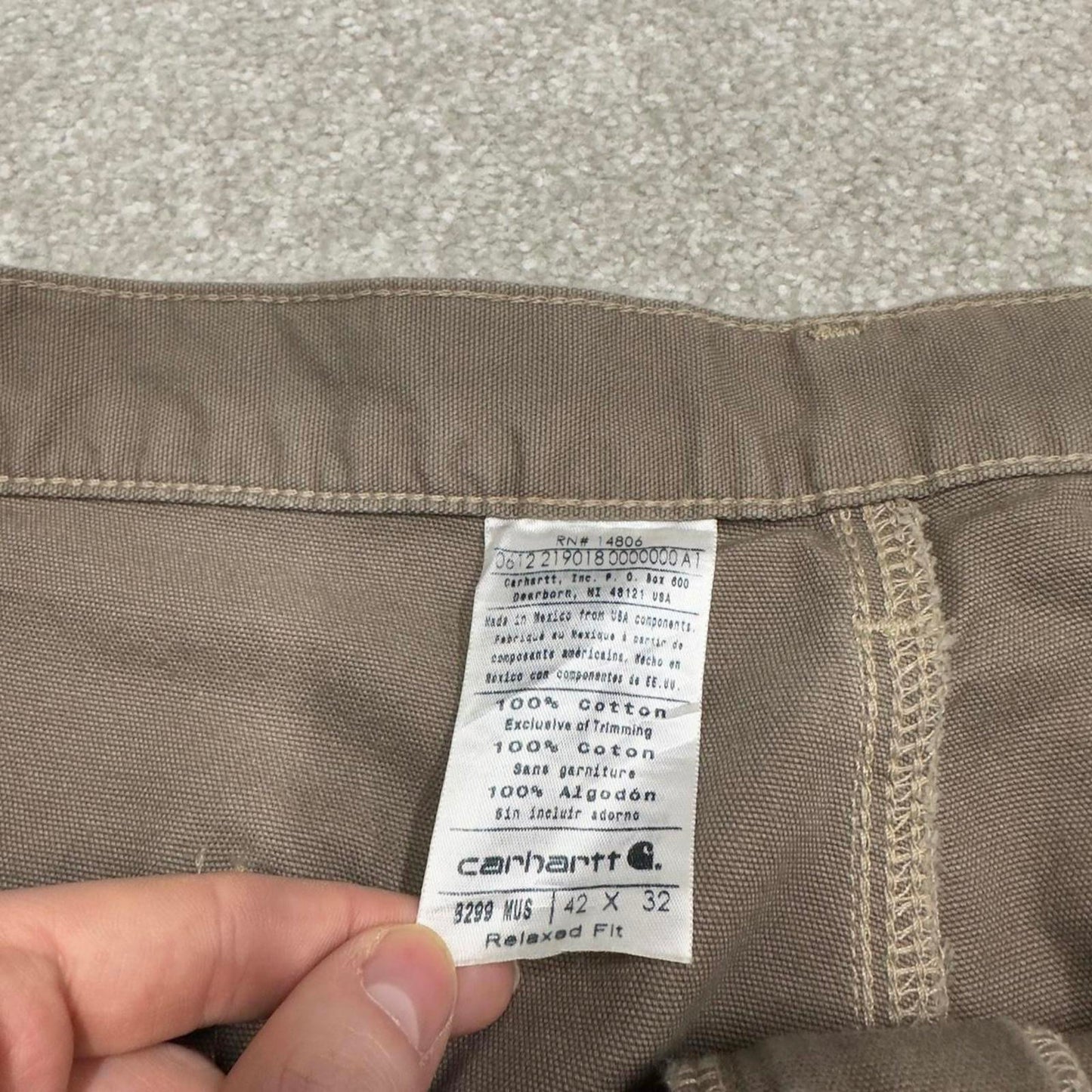 Carhartt carpenter pants W42L32 baggy khaki relaxed fit skate pants