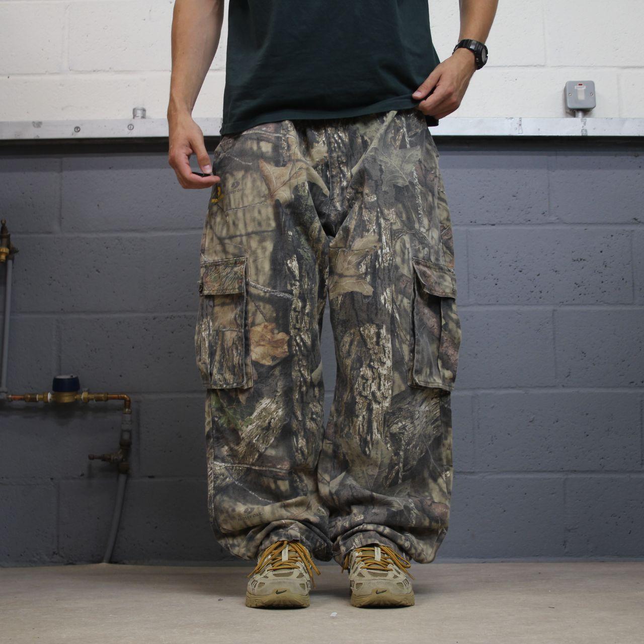 Vintage Mossy Oak baggy camo cargo pants khaki Loose leg camouflage Y2K hunting style trousers