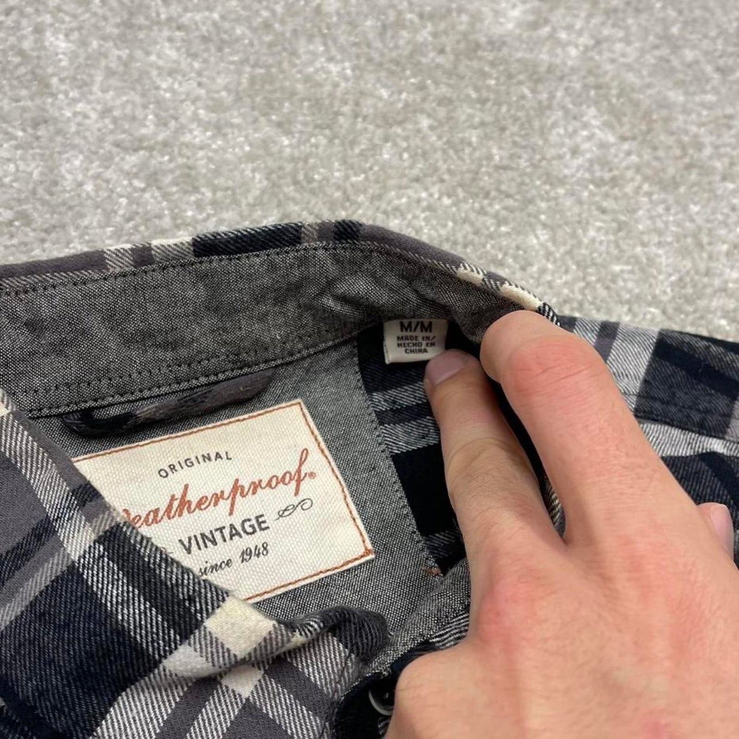 Checkered plaid flannel shirt autumnal M black Weatherproof men's long sleeve button up y2k style