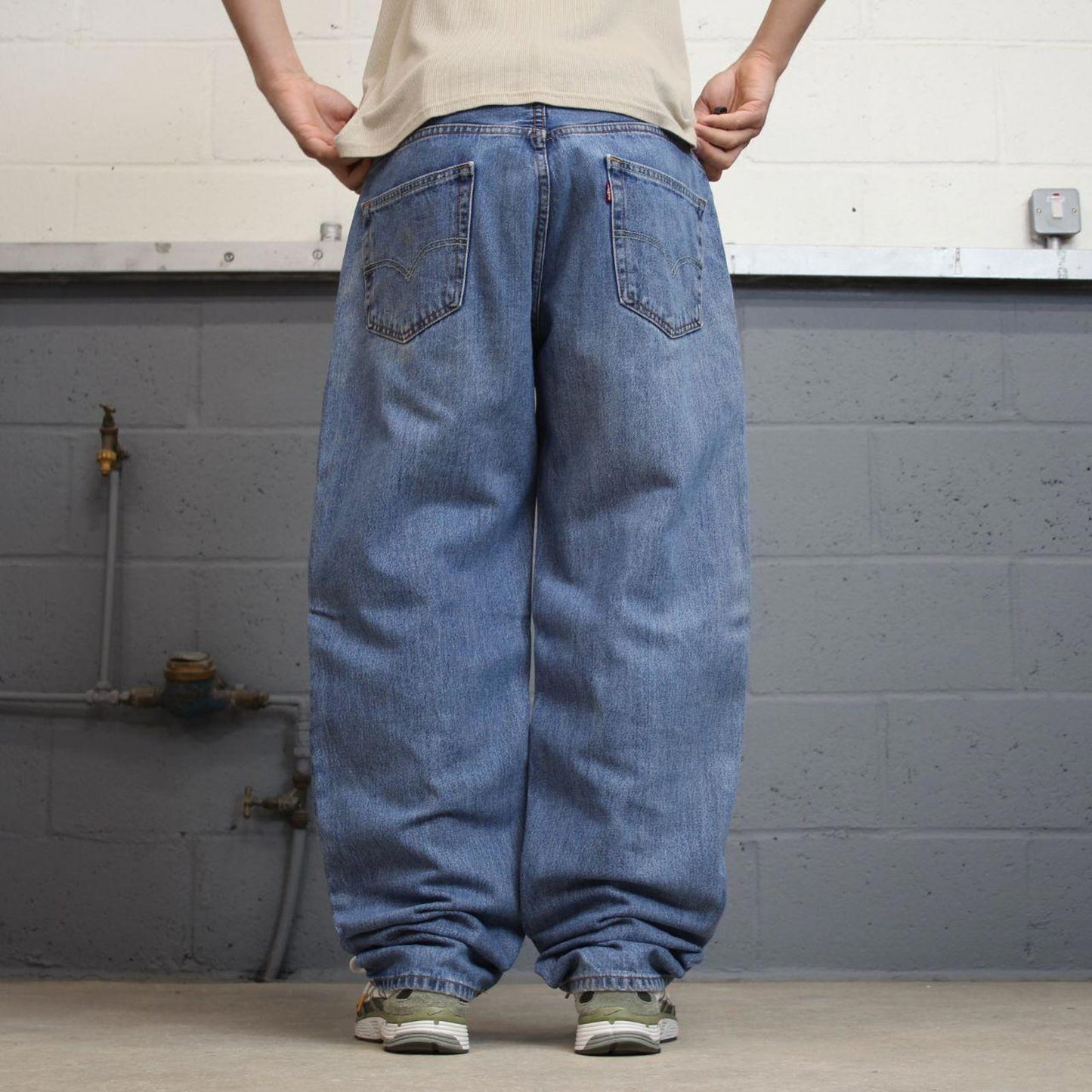 Baggy Levis 550 jeans W38 L34 blue loose 90s relaxed style skater jeans red tab logo