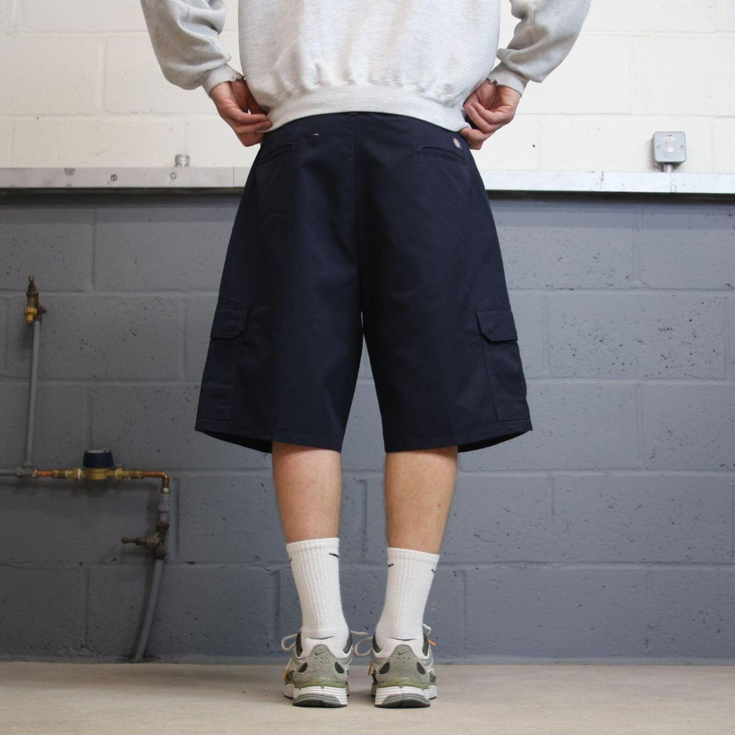 Y2K Dickies baggy cargo shorts skater style navy W40