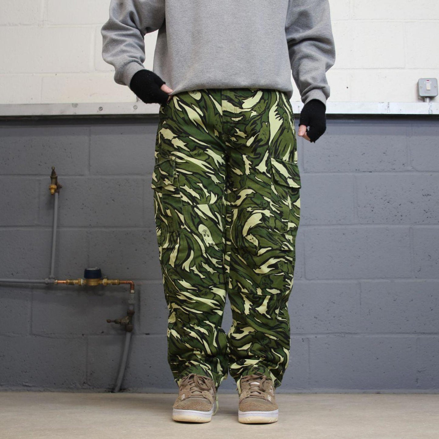 Ripndip Camo cargo pants W32L30 green camouflage skate style cargo trousers
