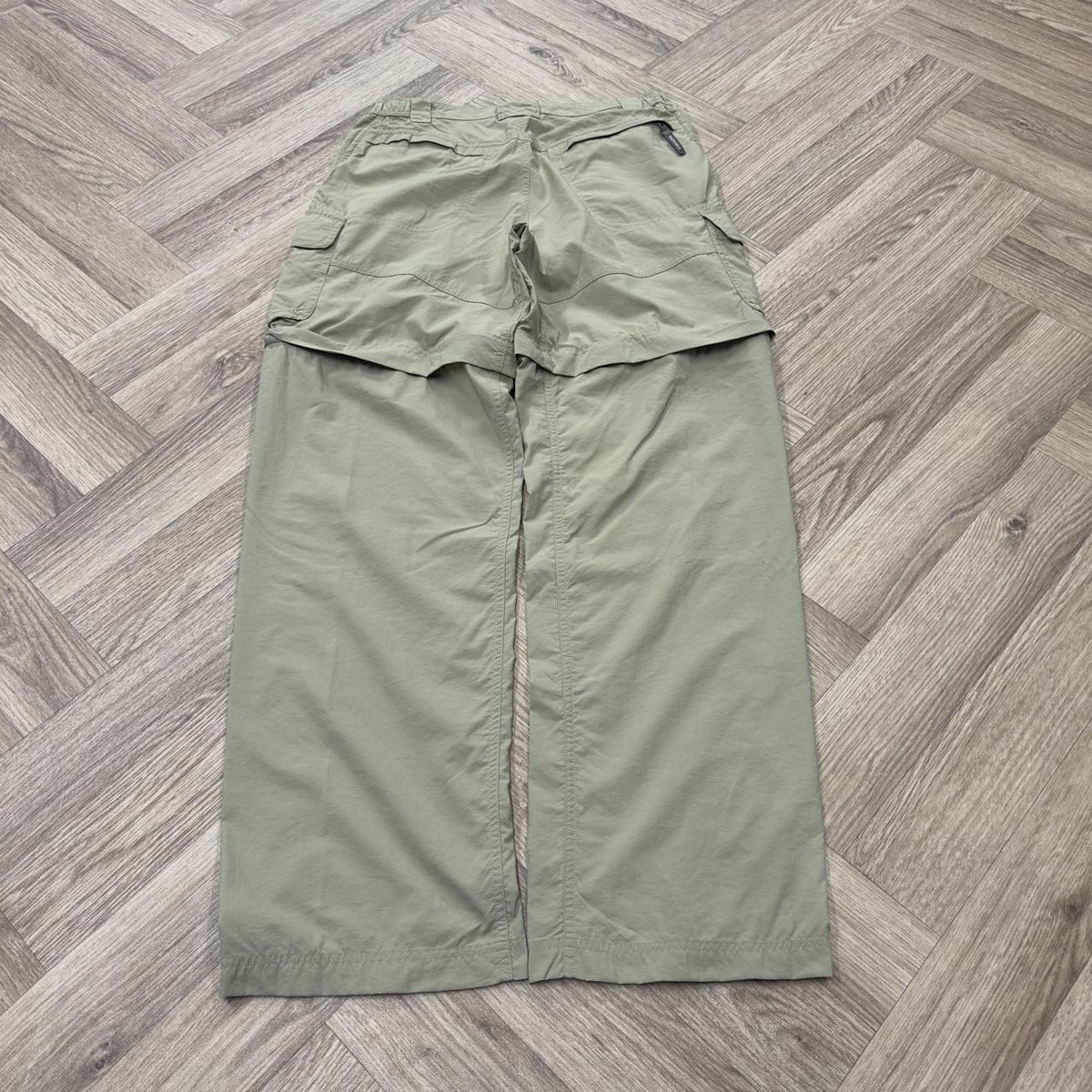 Y2K Columbia convertible technical trousers / shorts Floaty lightweight packable trouser shorts