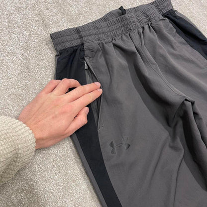 Vintage y2k baggy Under Armour tracksuit bottoms grey Wide leg print logo track pants ankle zips