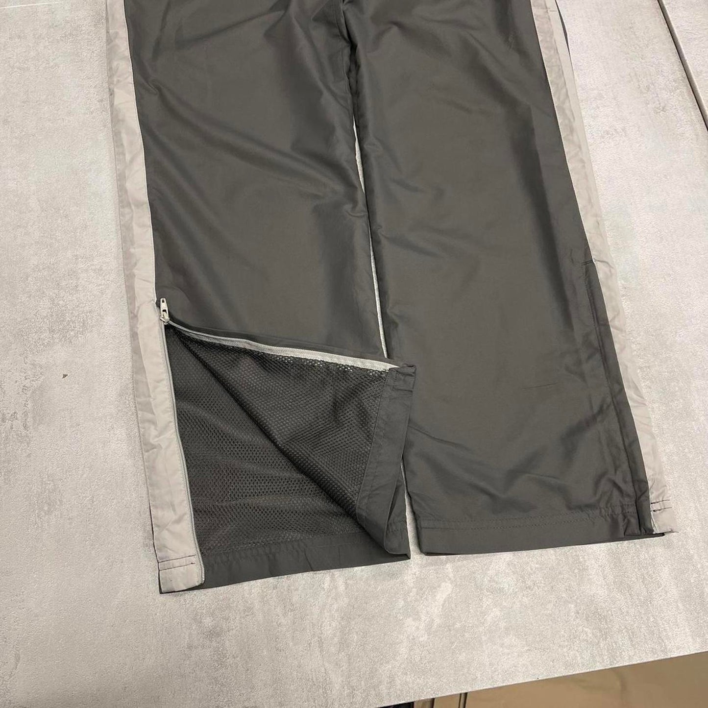 Champion tracksuit bottoms S grey loose mesh lined casual trackies