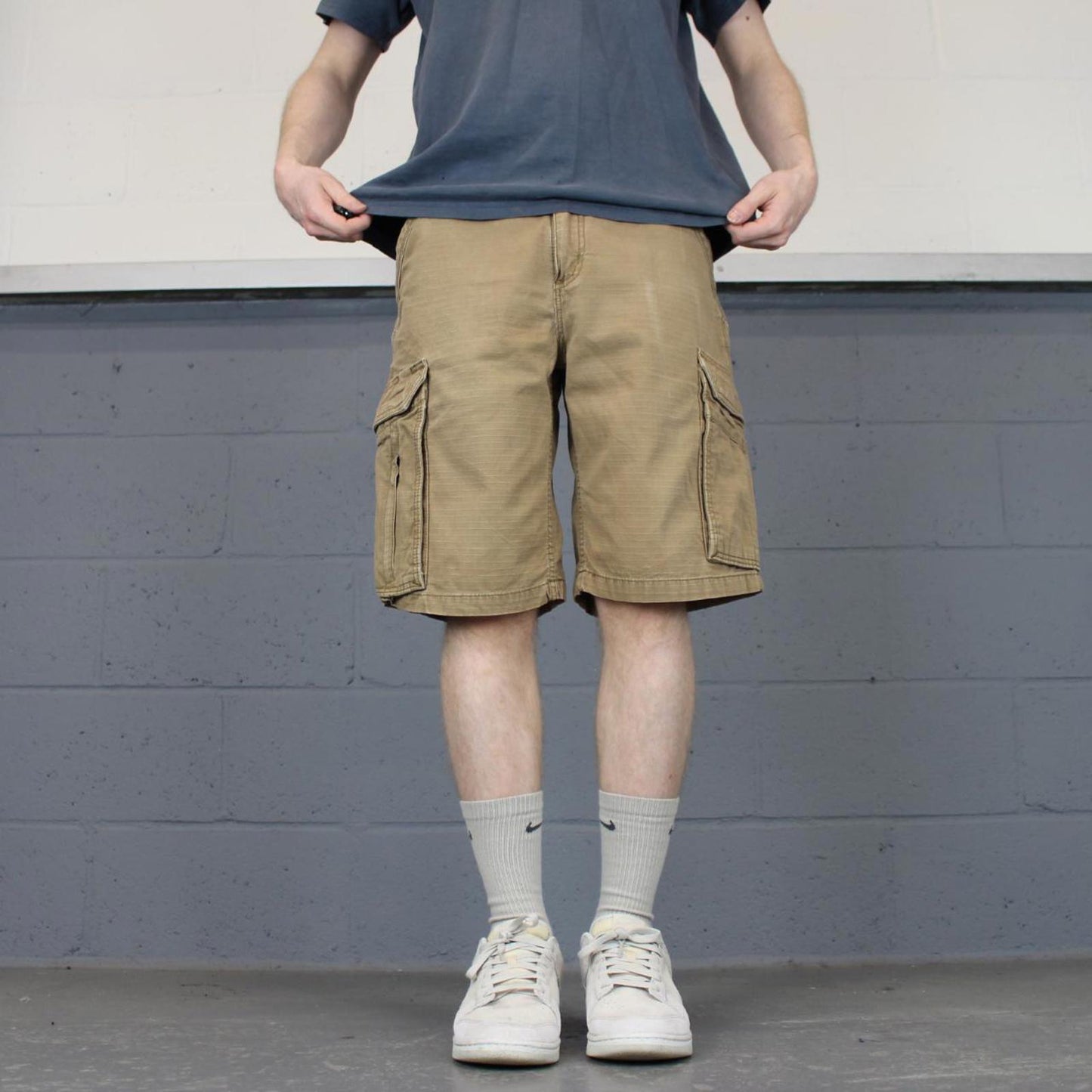Carhartt cargo shorts W32