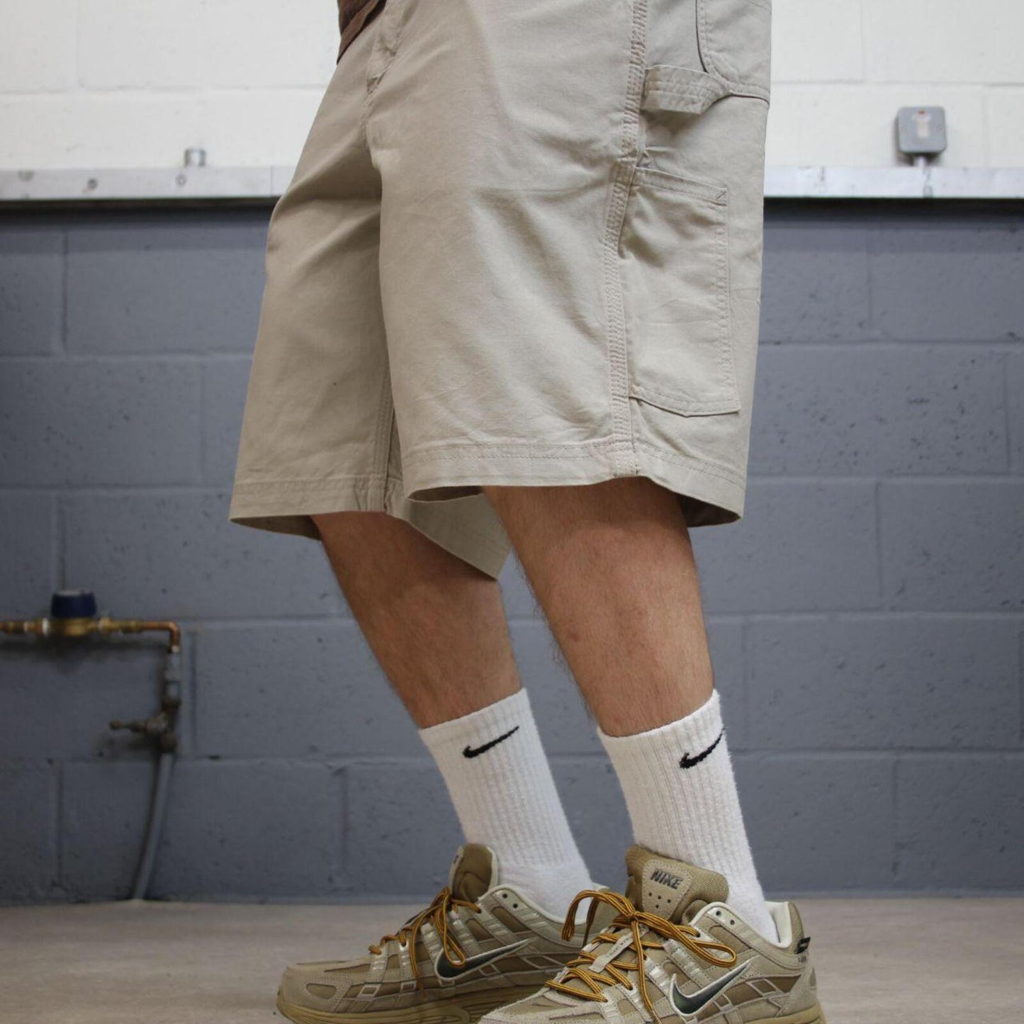 Carhartt carpenter shorts loose beige Loose fit canvasy skater style work shorts