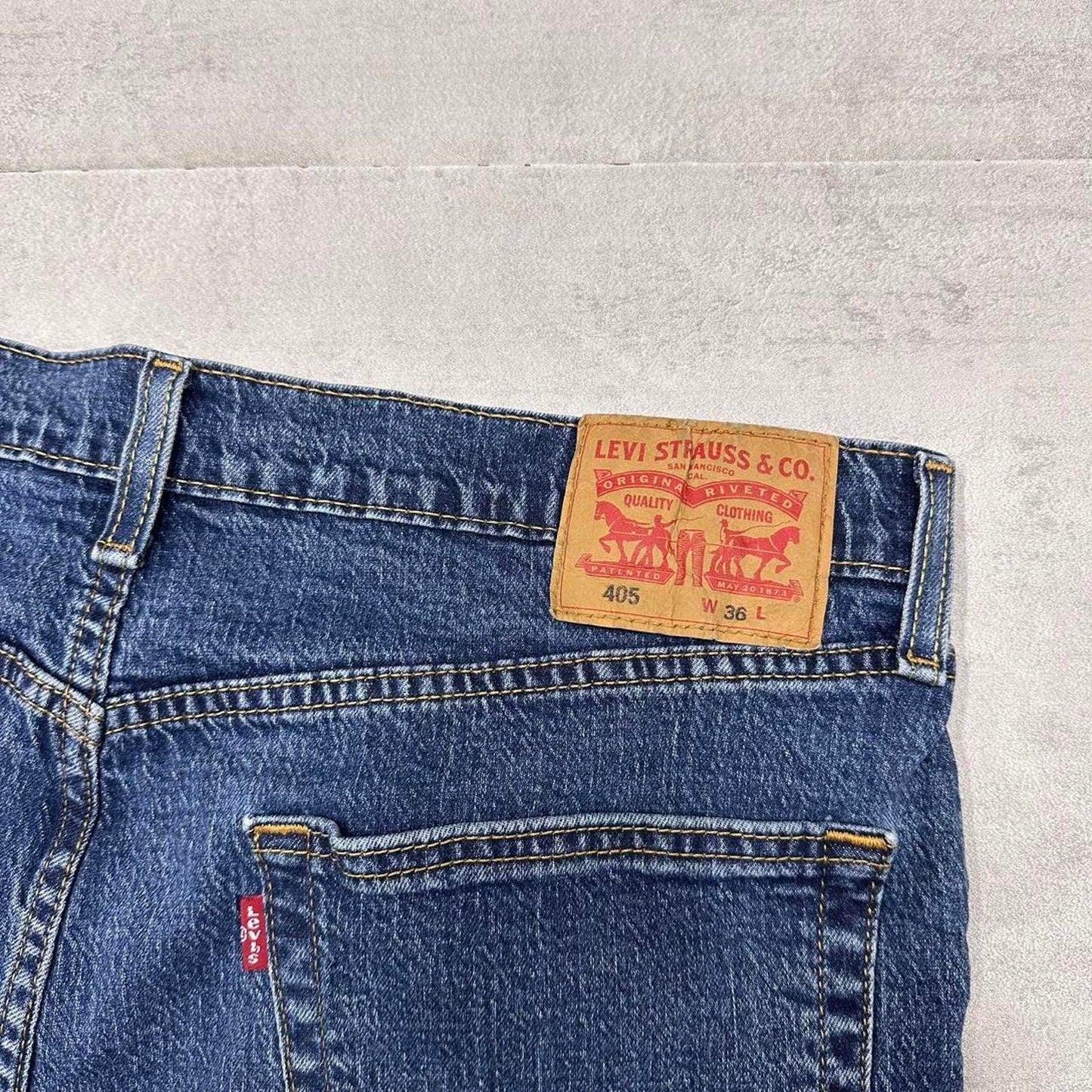 Vintage Mens Levi’s 405 jorts W36