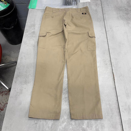 Dickies cargo pants W34 L32 beige slim straight cargos patch logo
