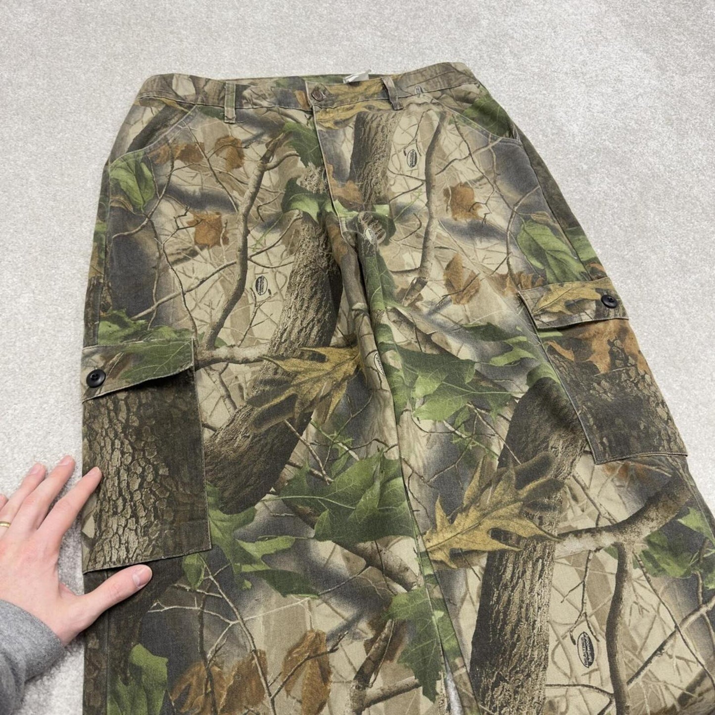Vintage Liberty baggy camo cargo pants khaki Loose leg camouflage Y2K hunting style trousers