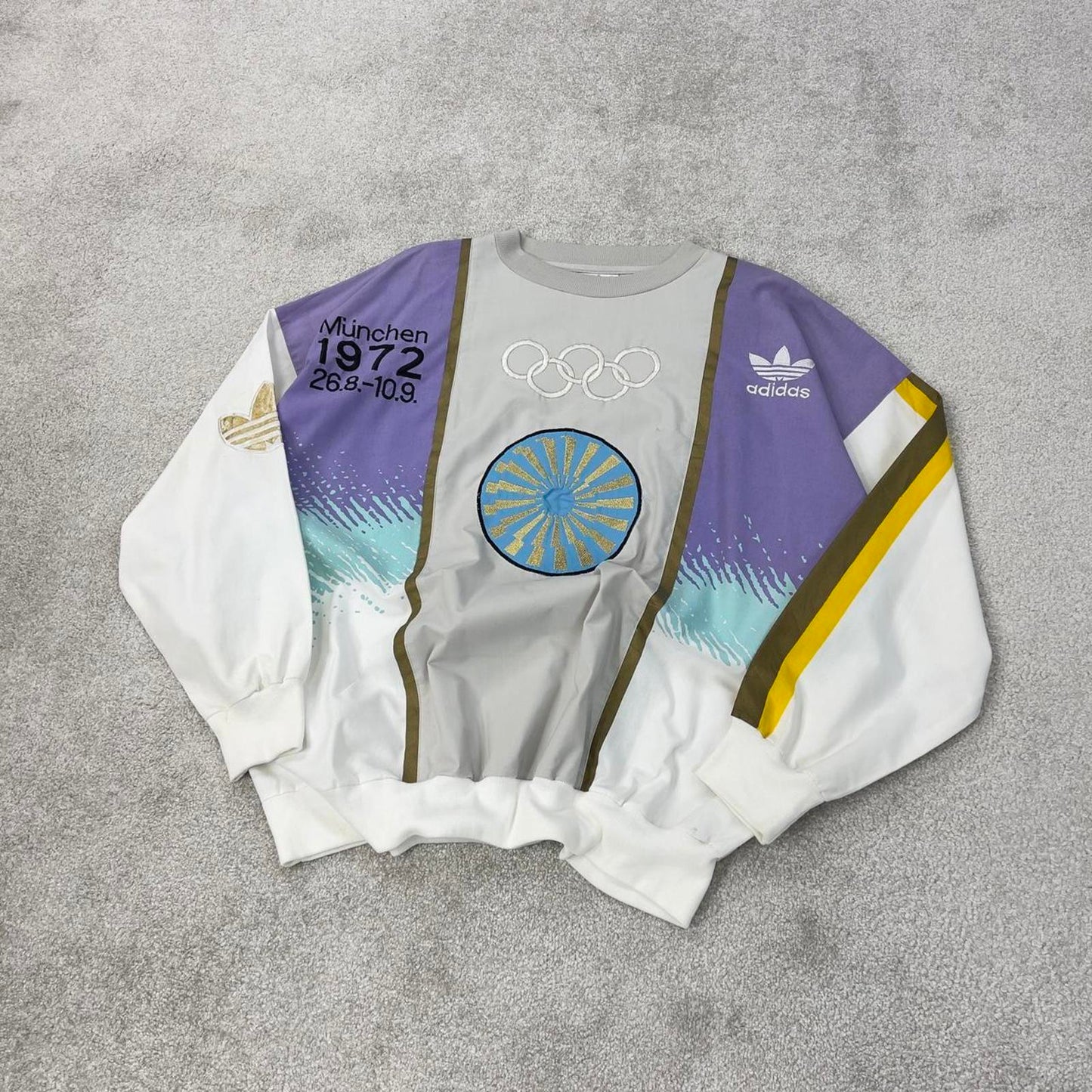 Vintage Adidas Olympics drill top Large embroidered Munchen 1972 design sweatshirt style pullover