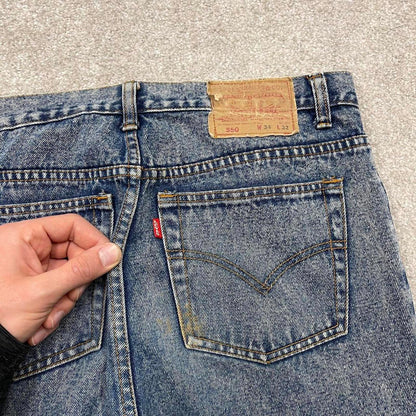 Y2k Levi's 550 jeans blue Loose straight leg denim pants red tab