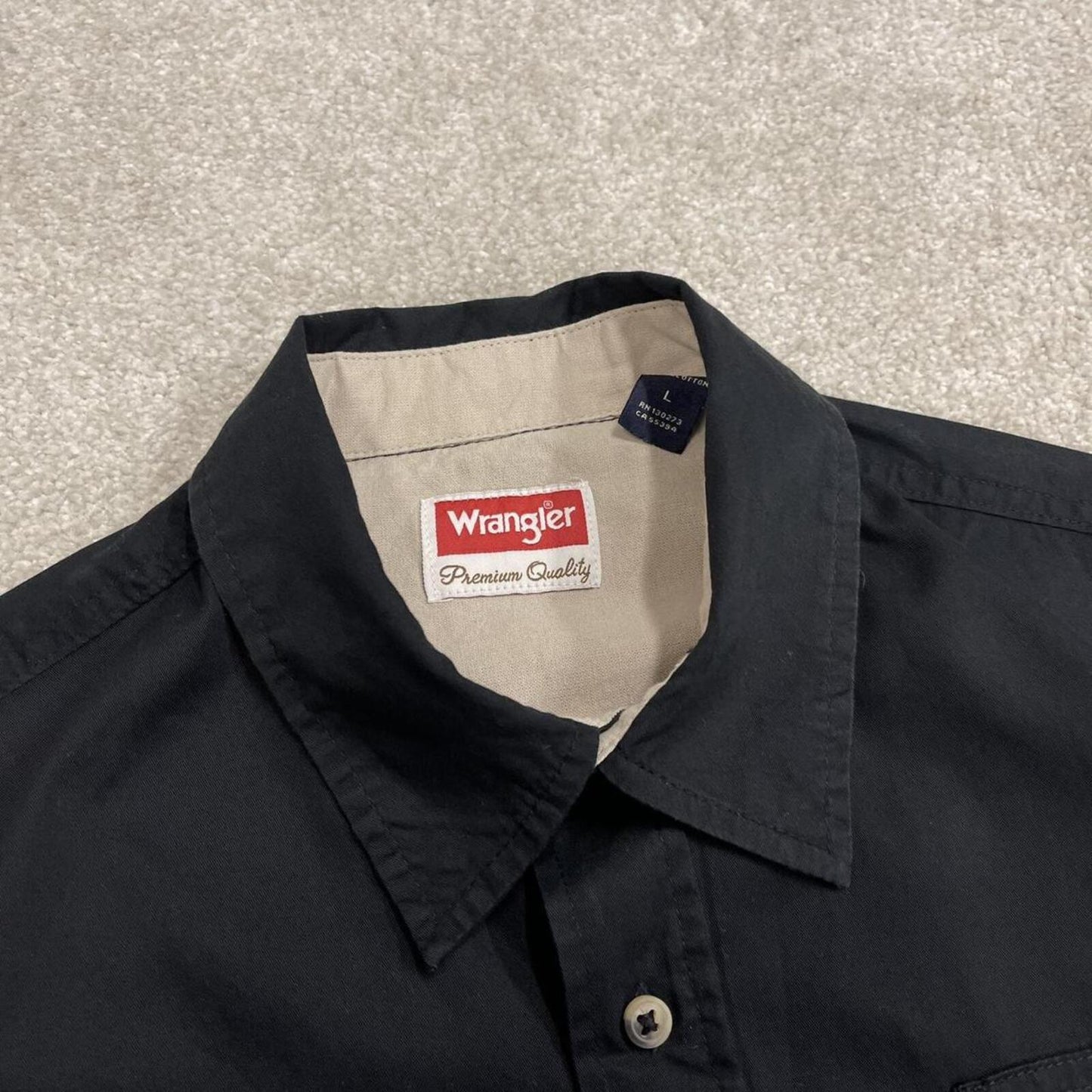 Wrangler boxy short sleeve shirt black Boxy surf style shirt summer festival