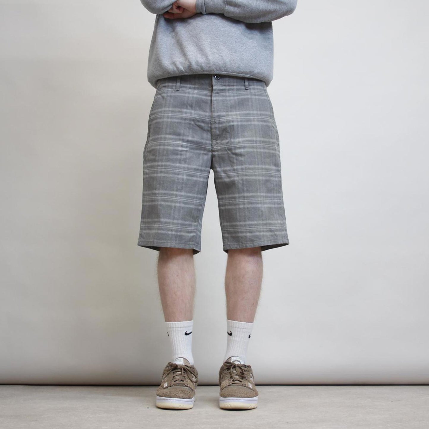 Grey checkered Levi's shorts W34