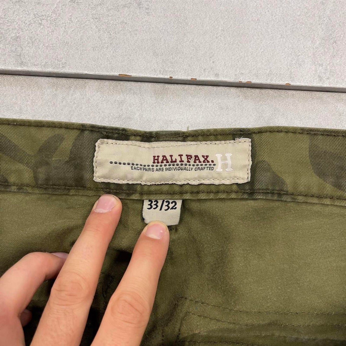Baggy camo Halifax cargo pants W36L33 Khaki Green forest camouflage loose y2k style cargos