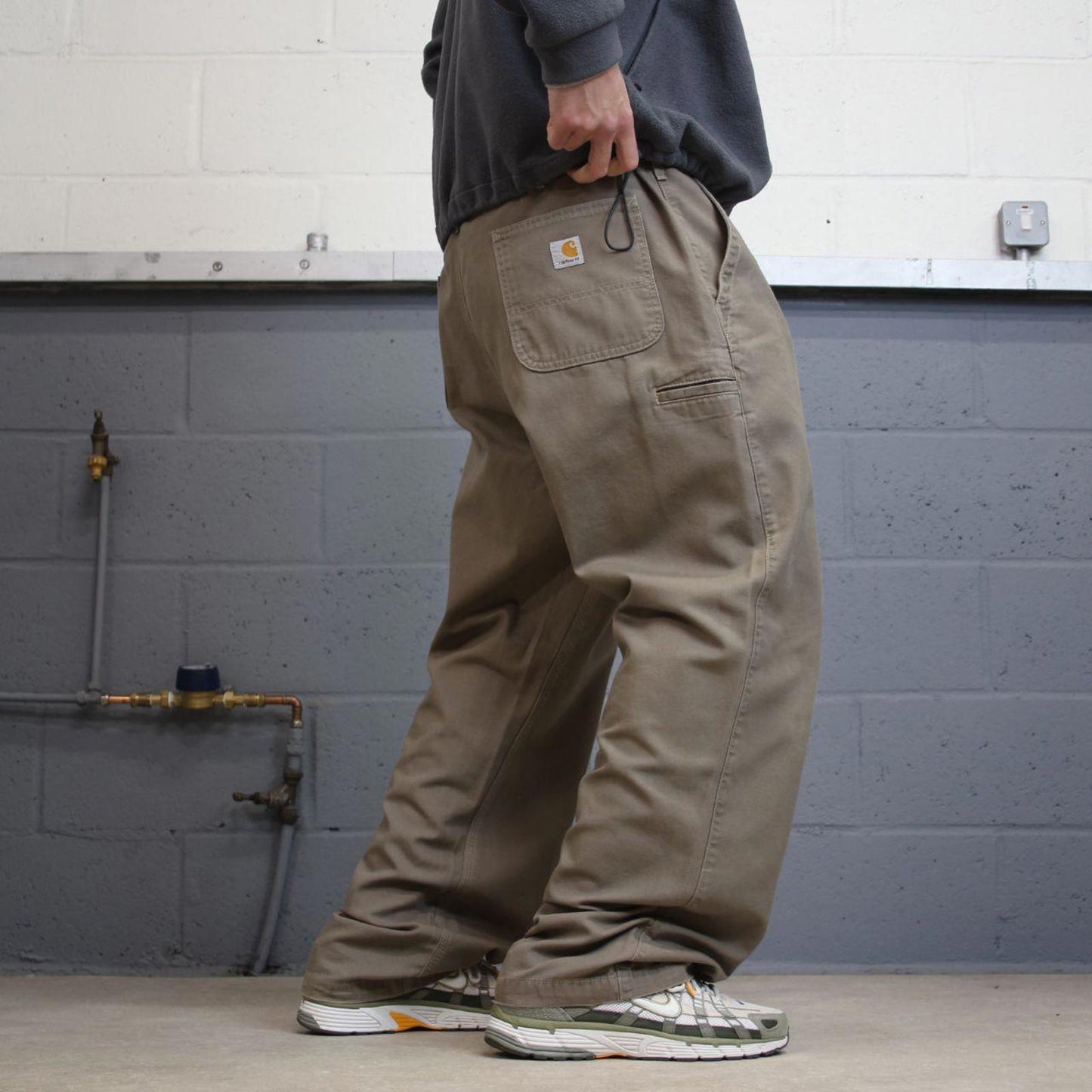 Carhartt carpenter pants W42L32 baggy khaki relaxed fit skate pants