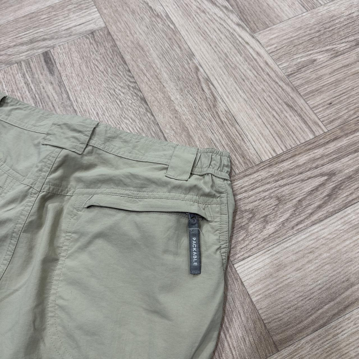 Y2K Columbia convertible technical trousers / shorts Floaty lightweight packable trouser shorts