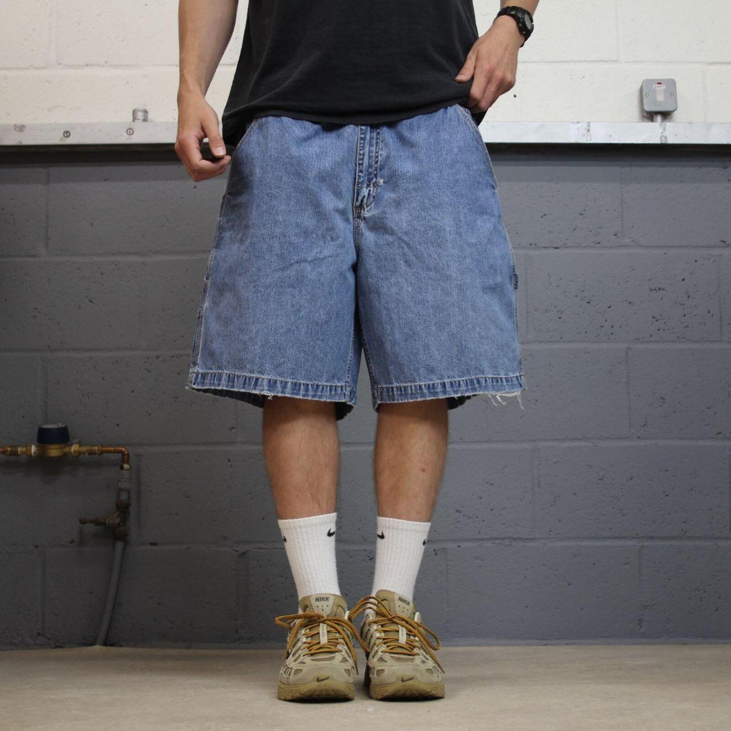 Baggy denim shorts carpenter blue Cherokee skater style summer festival cargo jorts