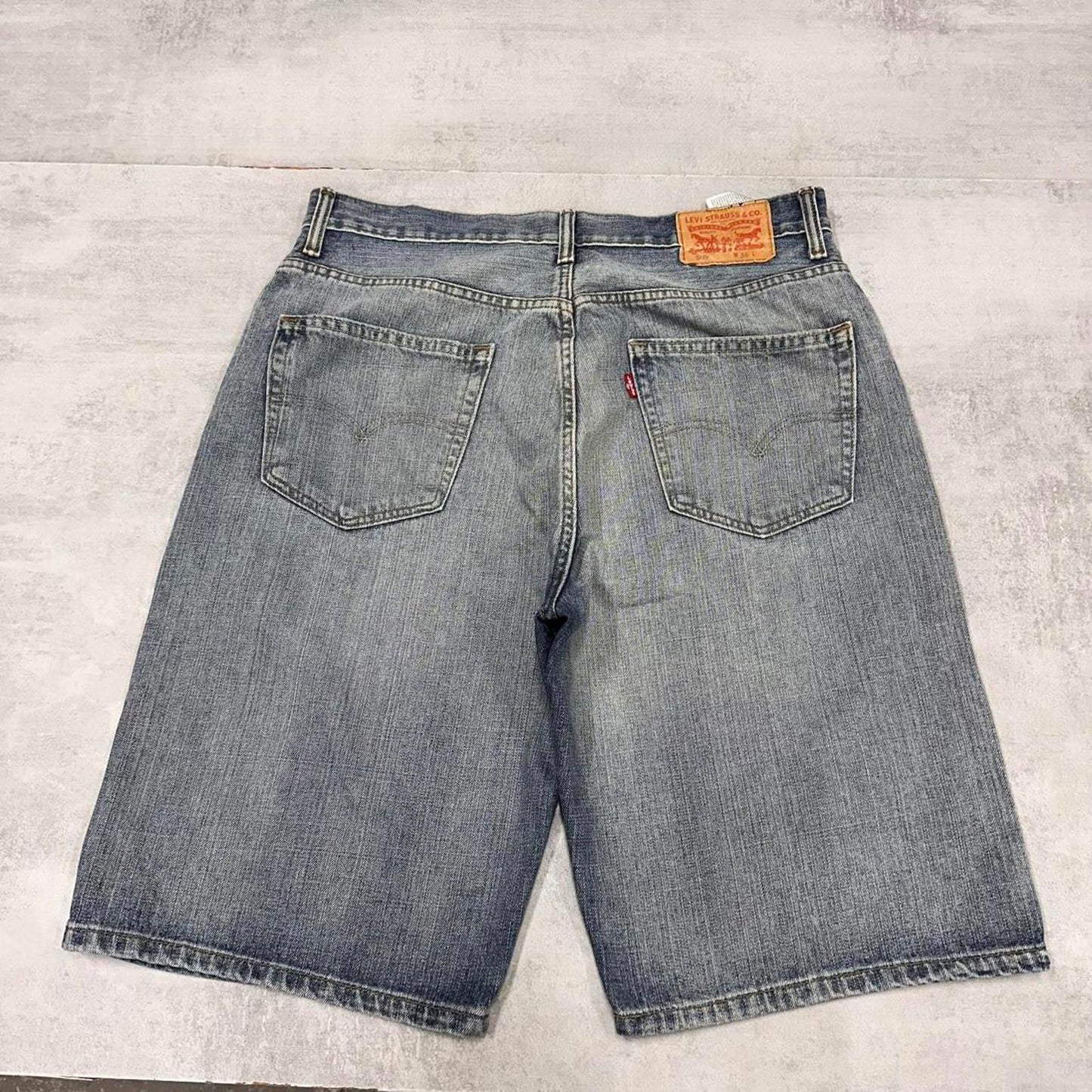 Mens Levi’s denim shorts W36