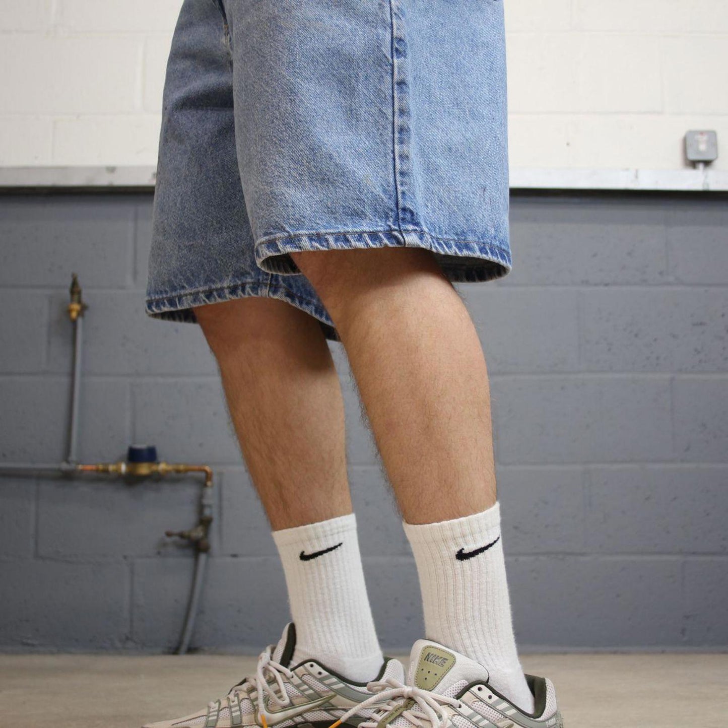 Vintage 90s Carhartt denim shorts skater style blue Loose leg denim summer festival jorts