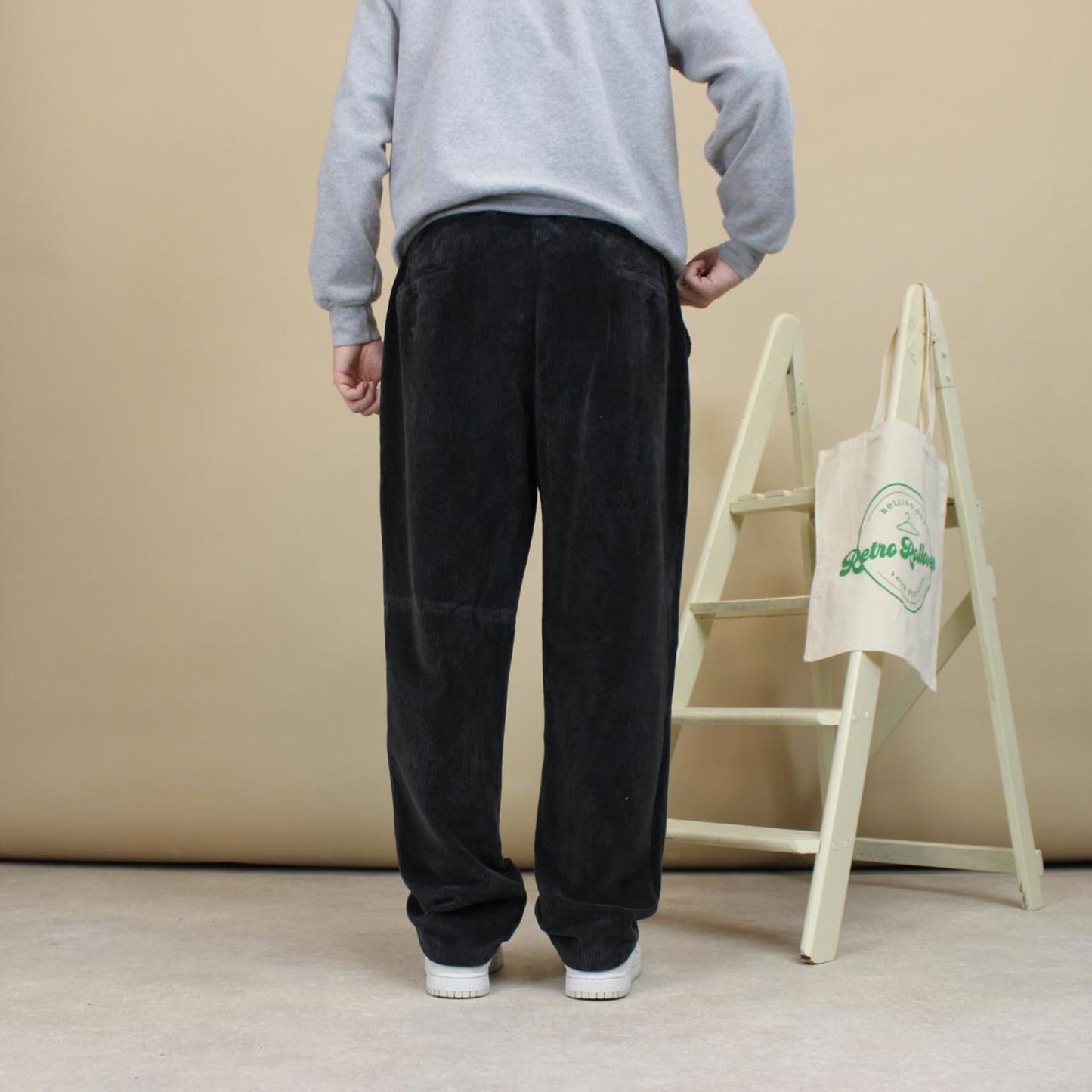 Black Chunky Corduroy Trousers 38x31 loose 90s style cords