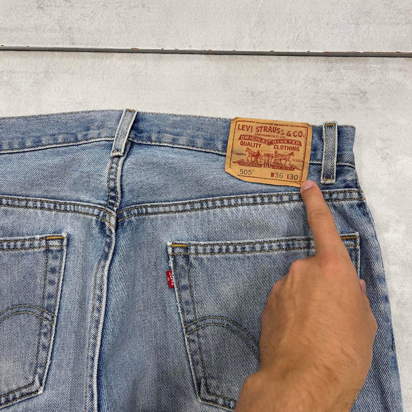 Blue Levis 505 jeans W36L30 regular fit denim straight leg skate style pants