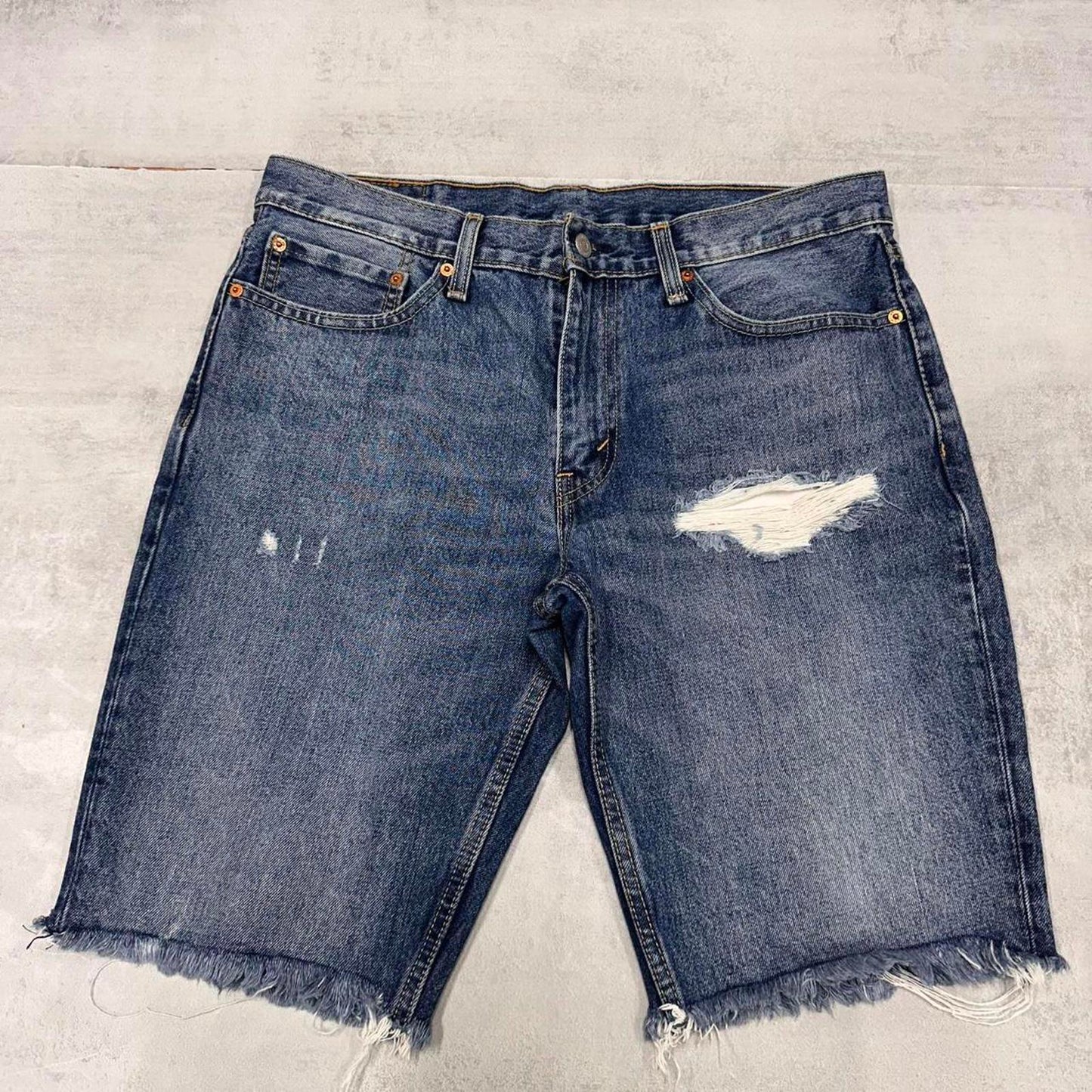 Mens Levi’s denim shorts W34