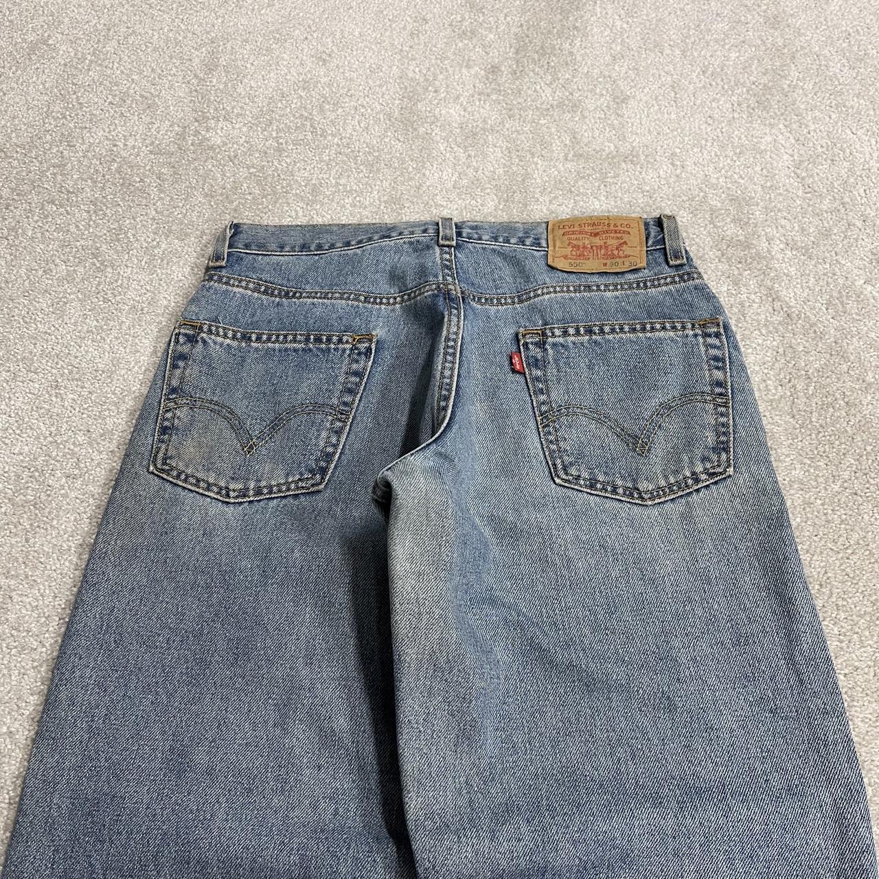 Y2K Levi’s 550 jeans W30L30 straight leg relaxed blue Relaxed fit 5 pocket pants red tab logo