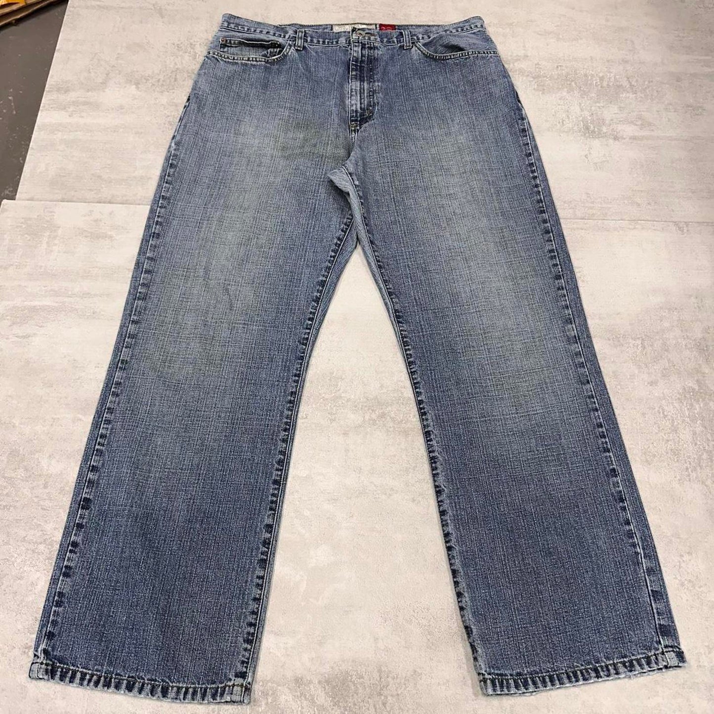 Blue baggy Quiksilver jeans W38L32 loose denim 90s style skater jeans
