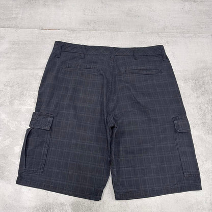 Checkered Wrangler cargo shorts W34