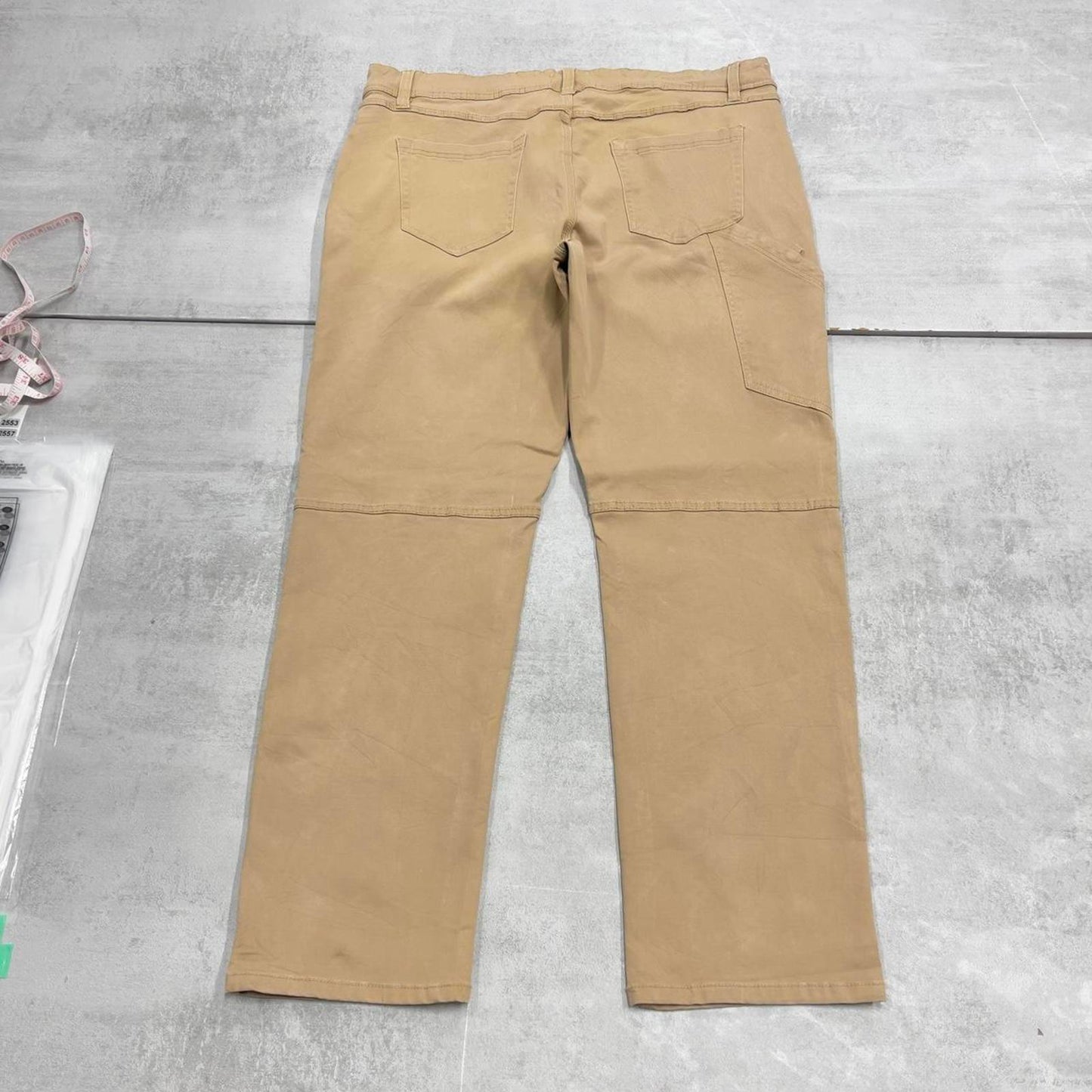 Weatherproof carpenter jeans W38L30 tan loose straight cargos