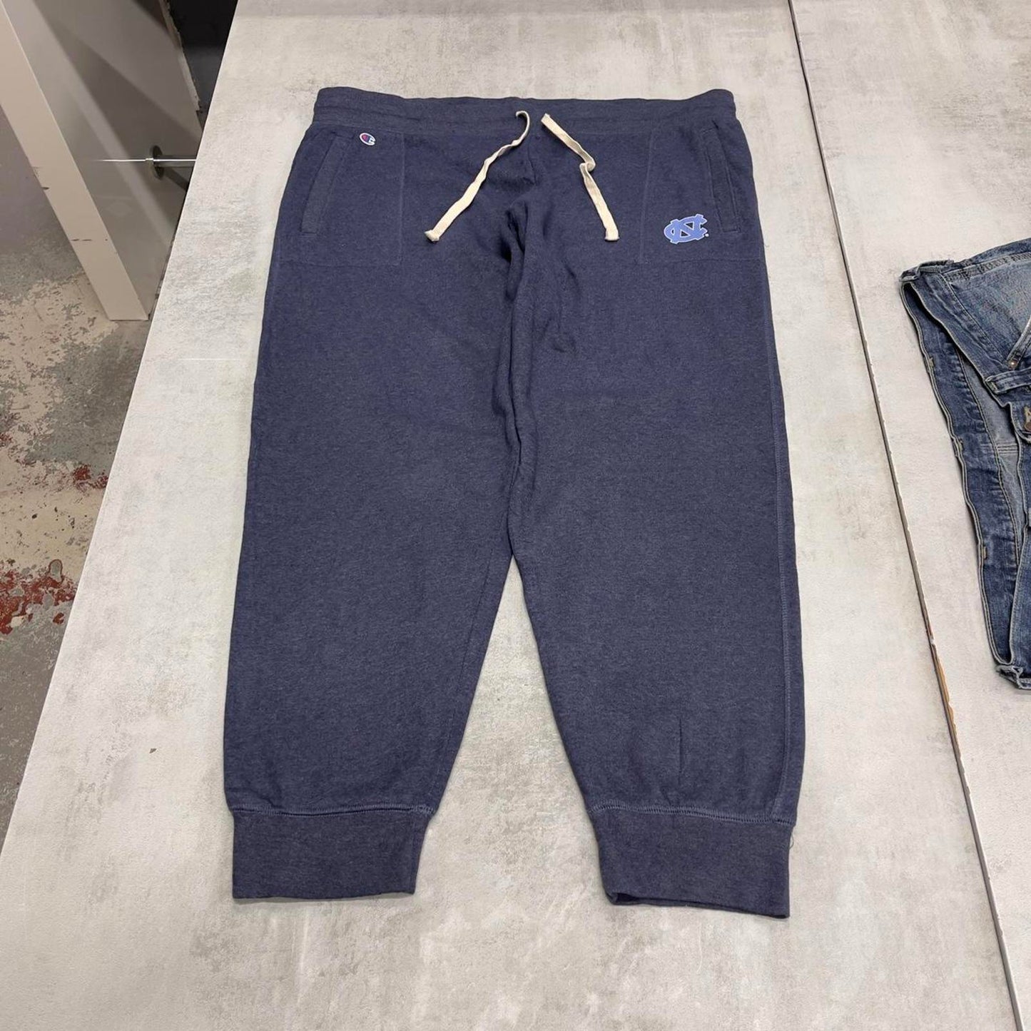 Vintage y2k navy Champion joggers XXL loose sweatpants cuffed legs drawstring waist