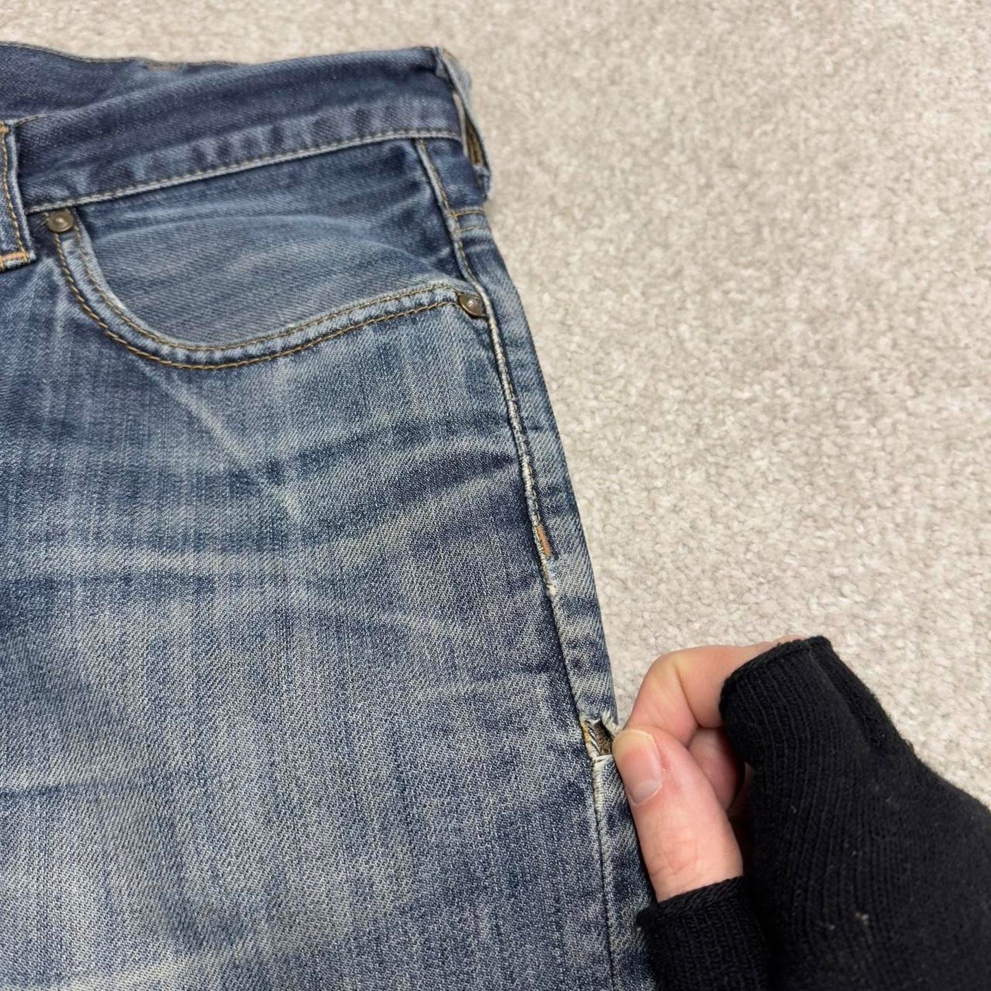 Vintage Carhartt jeans blue denim W34L29 90s skater style straight leg 5 pocket jeans workwear
