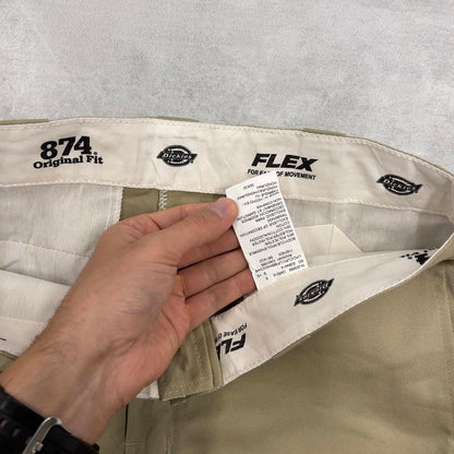 Dickies 874 Pants W32L32 khaki twill chino loose straight 90s style skater pants