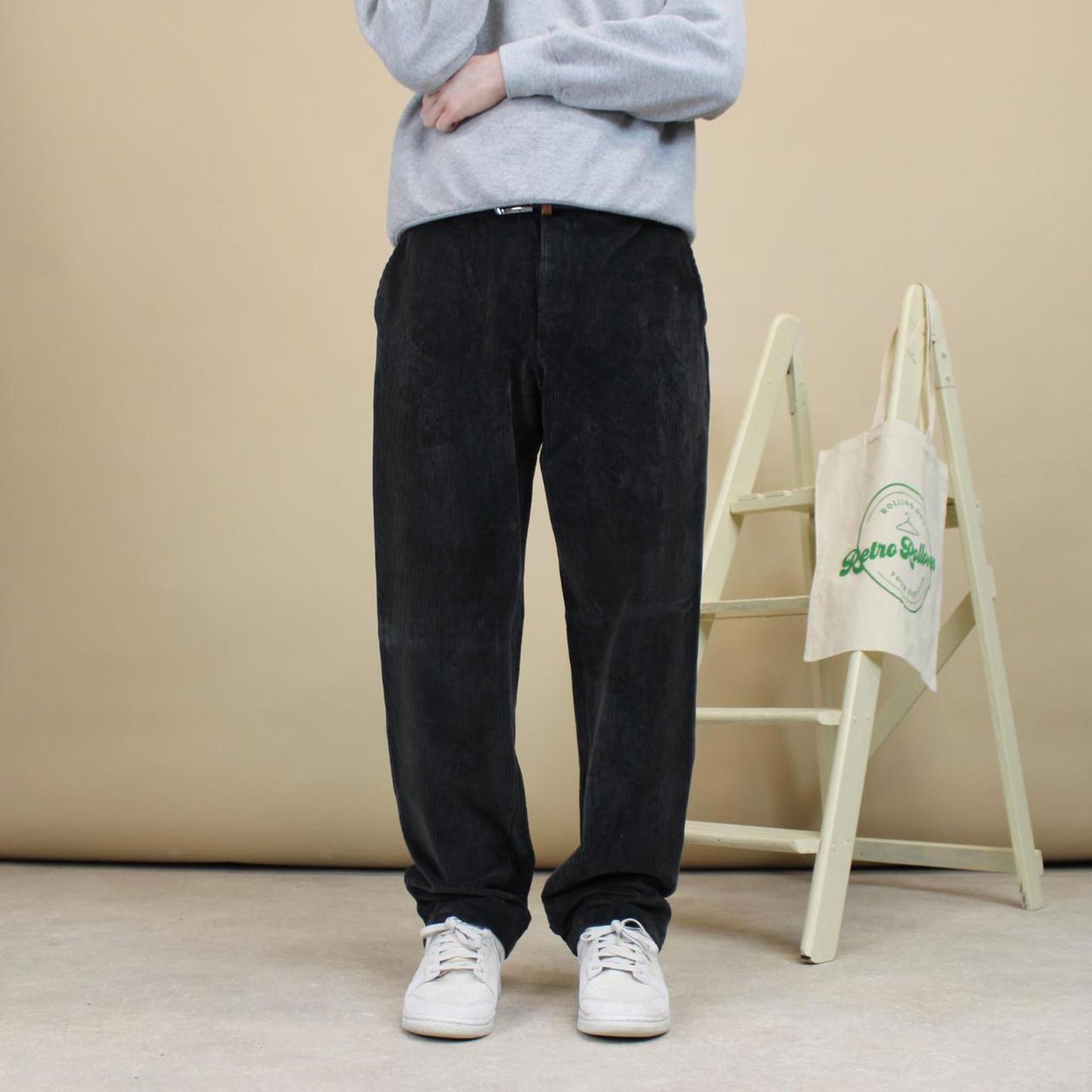 Black Chunky Corduroy Trousers 38x31 loose 90s style cords
