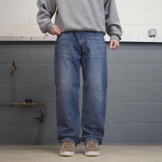 Vintage y2k Levis 505 jeans blue Casual style 5 pocket straight leg denim pants