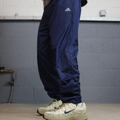 Y2K Adidas tracksuit bottoms loose leg navy small Loose lined embroidered logo casual track pants