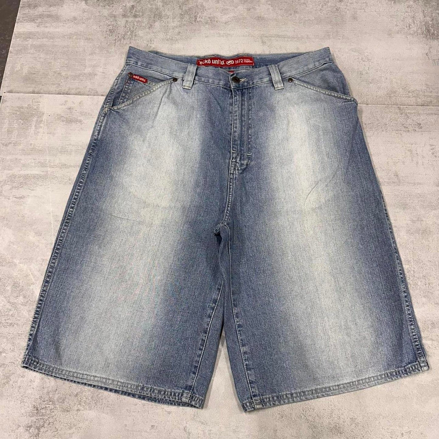 Baggy Ecko Unltd denim shorts W34 long wide leg 90s style skater jorts